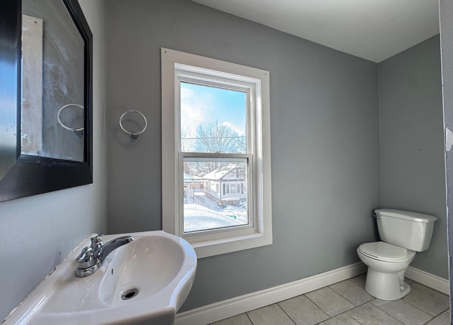 130 York St, Unit 2 (2nd floor), St Catharines, ON photo 4