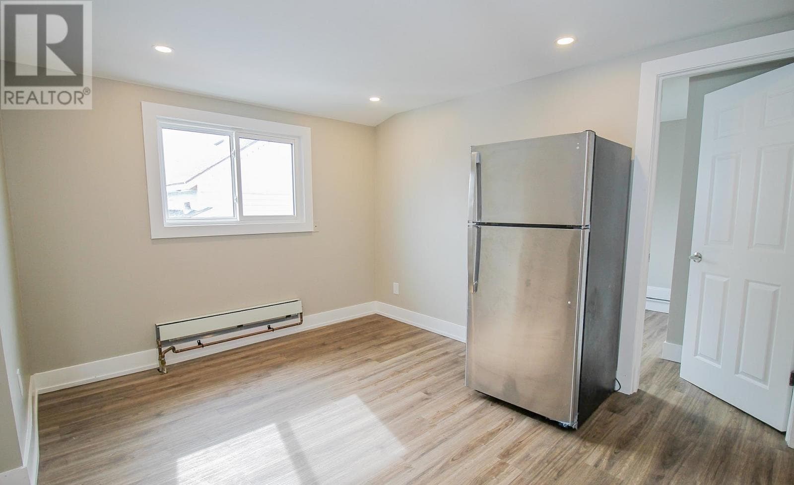 181 Welland Street, Unit 2, Port Colborne, Ontario photo 3