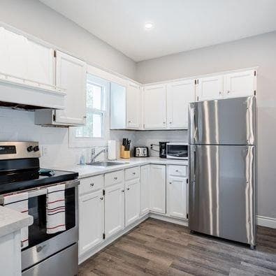 136 Gage Avenue South, Unit 1 - Back Room (Master), Hamilton, Ontario photo 2